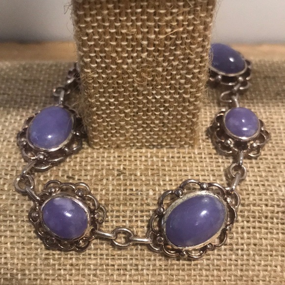 Vintage Jewelry - Vintage Lavender Jade Sterling Silver Bracelet